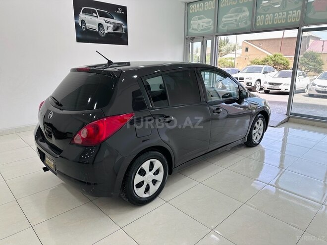 Nissan Tiida-18