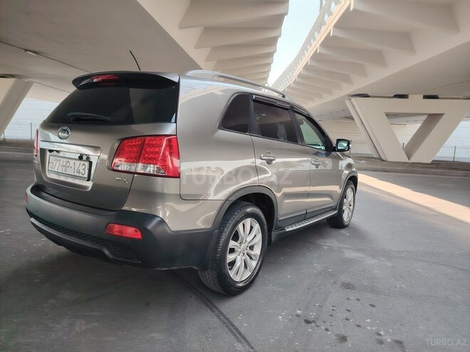 Kia Sorento-14