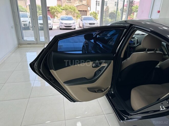 Hyundai Elantra 2015, 216,000 km - 1.8 l - Sumqayıt
