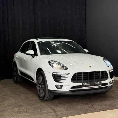 Porsche Macan-2