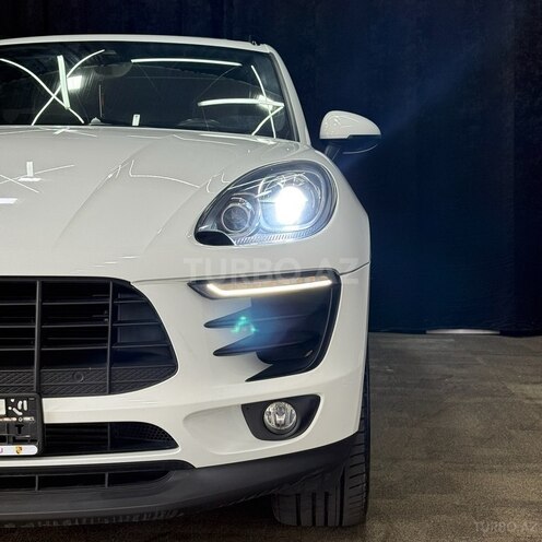 Porsche Macan-9