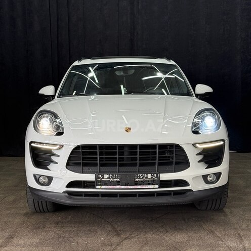 Porsche Macan-1