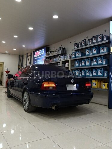 BMW 525 2001, 300,000 km - 2.5 l - Bakı