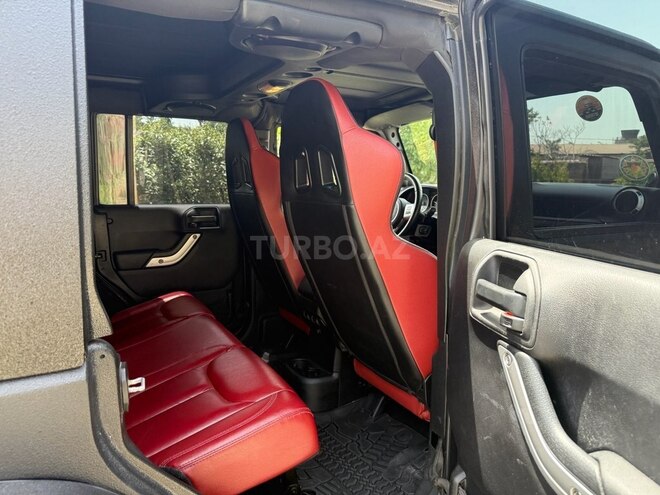 Jeep Wrangler-11