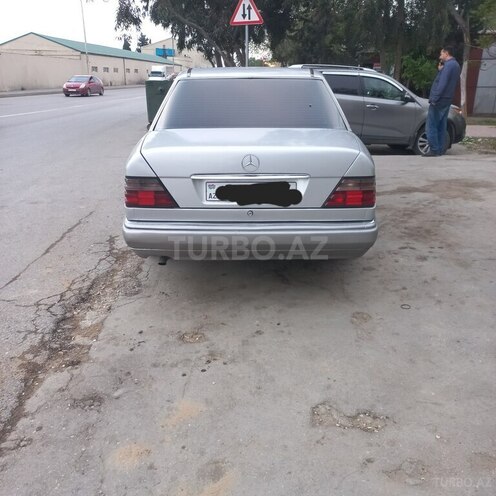 Mercedes E 200 d 1993, 456,128 km - 2.0 l - Bakı
