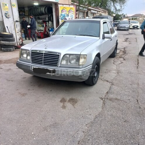 Mercedes E 200 d 1993, 456,128 km - 2.0 l - Bakı