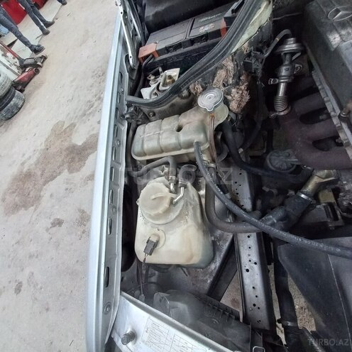 Mercedes E 200 d 1993, 456,128 km - 2.0 l - Bakı