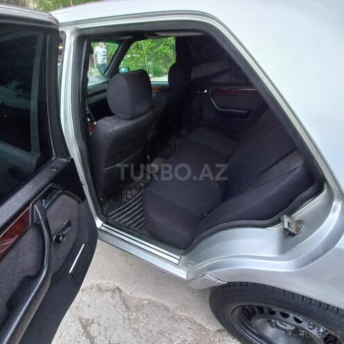 Mercedes E 200 d 1993, 456,128 km - 2.0 l - Bakı