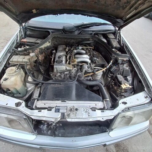 Mercedes E 200 d 1993, 456,128 km - 2.0 l - Bakı