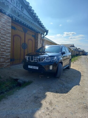 Kia Sorento 2013, 207,000 km - 2.0 l - Salyan