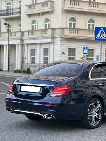 Mercedes E 300-11