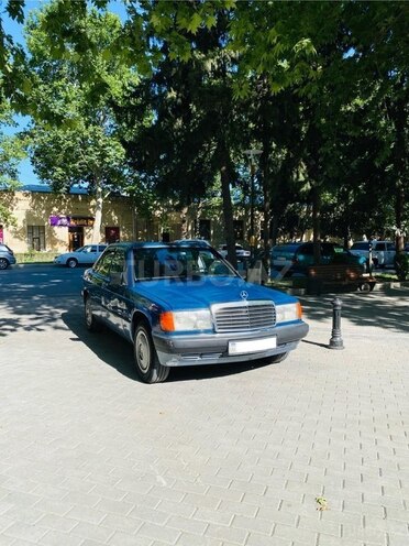 Mercedes 190 1990, 239,141 km - 1.8 l - Bakı