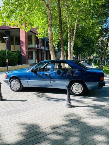 Mercedes 190 1990, 239,141 km - 1.8 l - Bakı