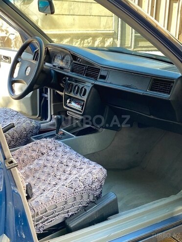 Mercedes 190 1990, 239,141 km - 1.8 l - Bakı