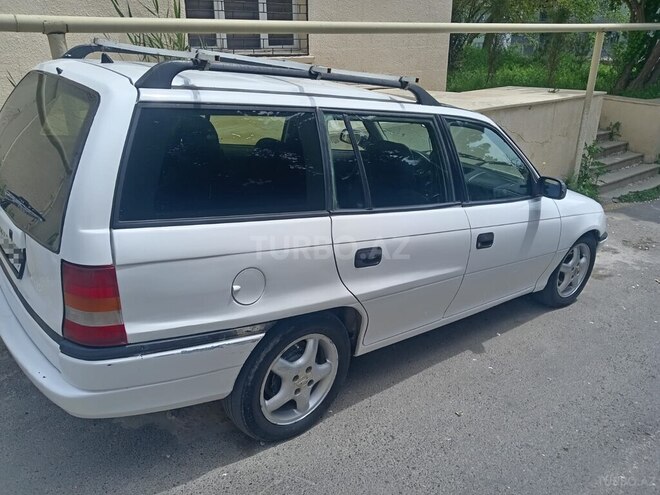 Opel Astra 1996, 410,000 km - 1.6 l - Bakı