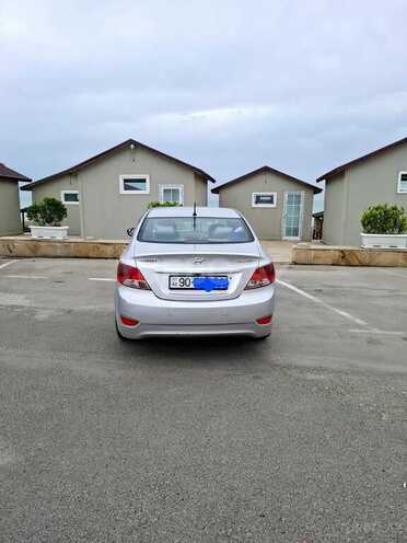 Hyundai Accent 2011, 330,000 km - 1.6 l - Bakı