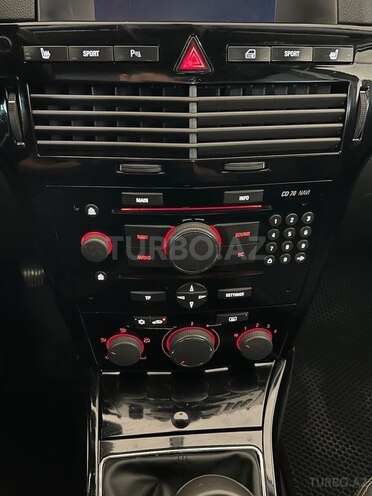 Opel Astra 2006, 233,000 km - 1.4 l - Bakı