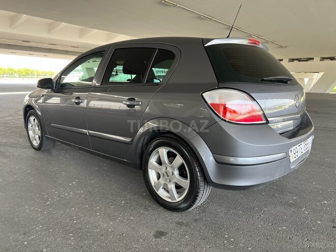 Opel Astra 2006, 233,000 km - 1.4 l - Bakı
