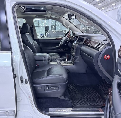 Lexus LX 570-12