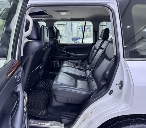 Lexus LX 570-14