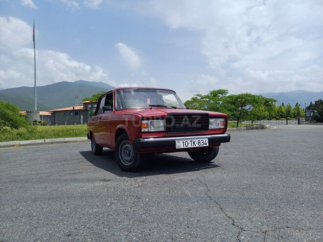 LADA (VAZ) 2107 2006, 70,000 km - 1.6 л - Qax