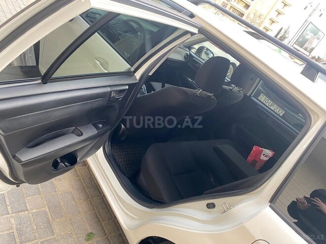 Toyota Corolla Fielder 2019, 110,000 km - 1.5 л - Bakı