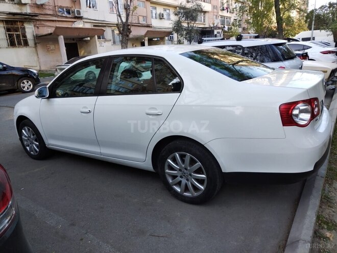 Volkswagen Jetta 2010, 272,000 km - 1.6 л - Bakı