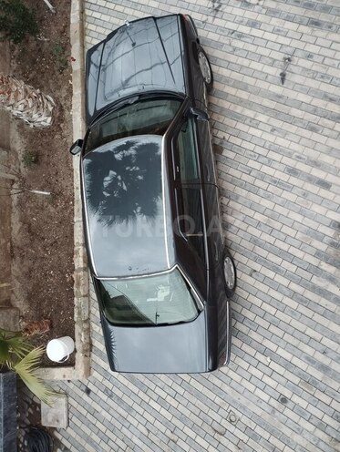 Mercedes E 220 1995, 285,000 km - 2.2 l - Bakı