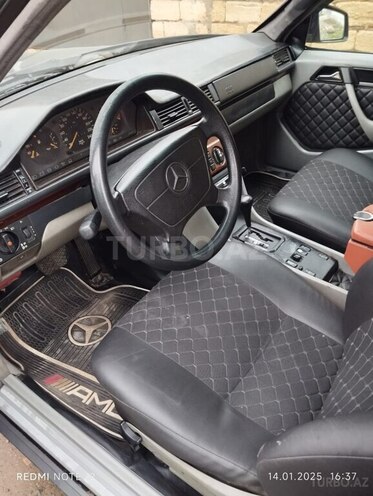Mercedes E 220 1995, 285,000 km - 2.2 l - Bakı