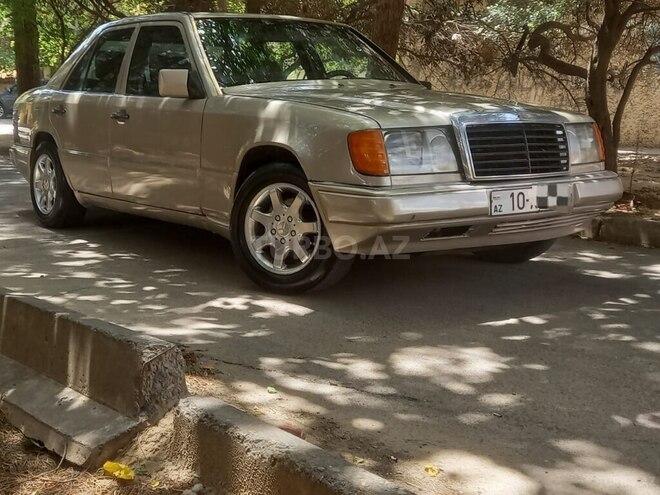Mercedes E 250 1992, 385,000 km - 2.5 l - Bakı