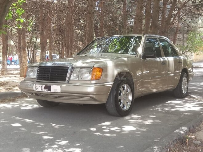 Mercedes E 250 1992, 385,000 km - 2.5 l - Bakı