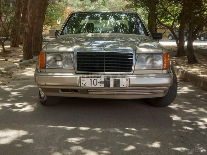 Mercedes E 250 1992, 385,000 km - 2.5 l - Bakı