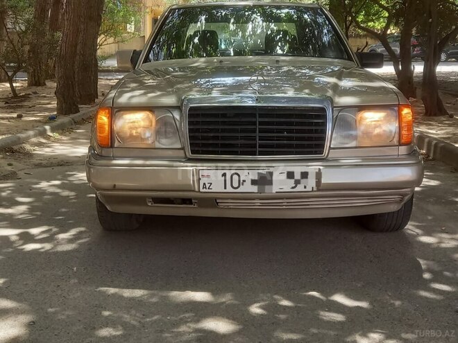 Mercedes E 250 1992, 385,000 km - 2.5 l - Bakı