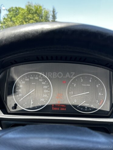 BMW 525 2008, 327,000 km - 2.5 l - Qazax