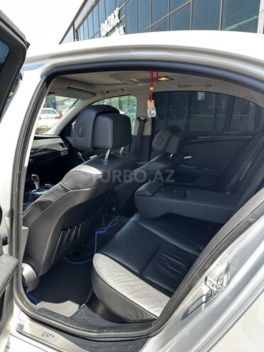 BMW 525 2008, 327,000 km - 2.5 l - Qazax