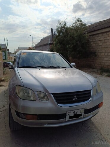 Mitsubishi Airtrek 2001, 262,428 km - 2.0 l - Şirvan
