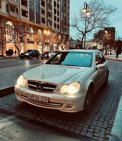 Mercedes C 240 2002, 251,000 km - 2.6 л - Bakı