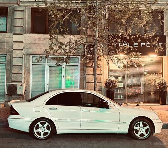 Mercedes C 240 2002, 251,000 km - 2.6 л - Bakı