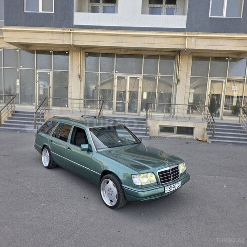 Mercedes E 220 1995, 390,000 km - 2.2 l - Bakı
