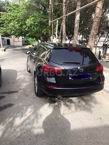 Opel Astra 2010, 180,000 km - 2.0 l - Bakı