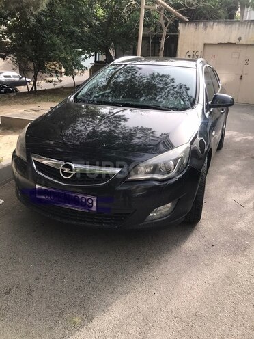 Opel Astra 2010, 180,000 km - 2.0 l - Bakı