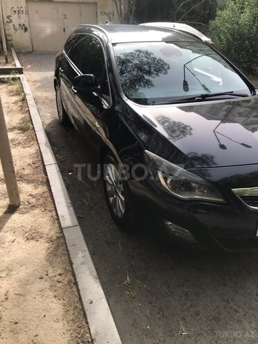 Opel Astra 2010, 180,000 km - 2.0 l - Bakı