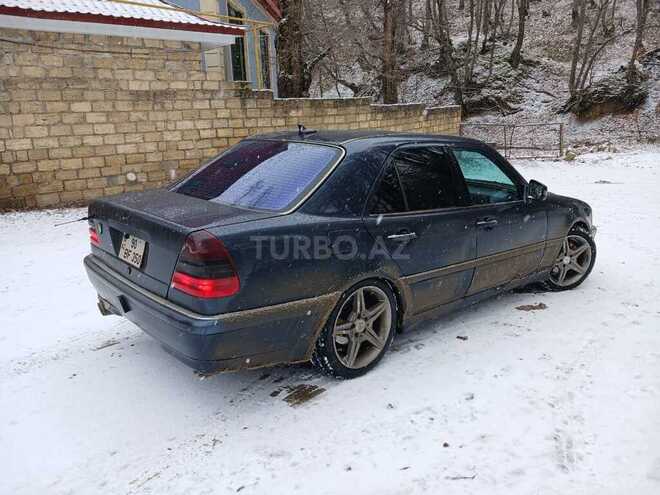 Mercedes C 240 1997, 303,000 km - 2.4 l - Qobustan