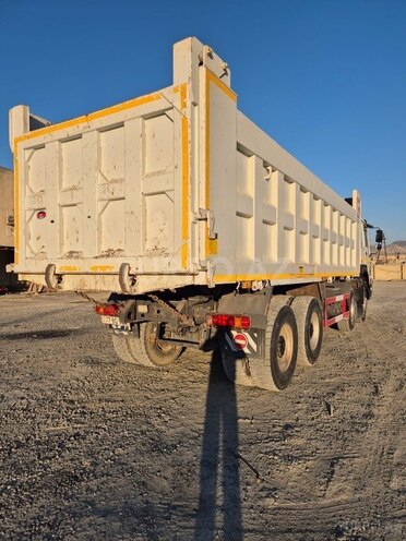 HOWO Sinotruk 2022, 120,000 km - 9.7 л - Bakı