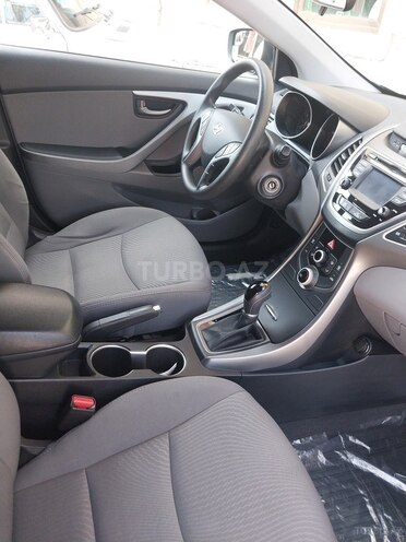 Hyundai Elantra 2015, 53,752 km - 1.8 l - Şirvan