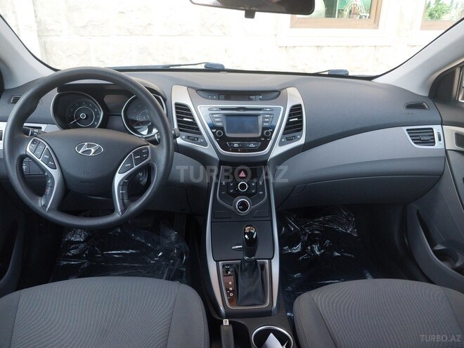 Hyundai Elantra 2015, 53,752 km - 1.8 l - Şirvan