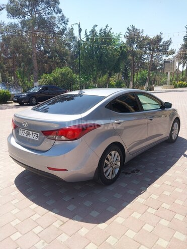 Hyundai Elantra 2015, 53,752 km - 1.8 l - Şirvan