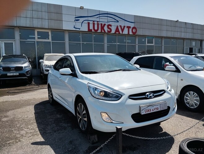 Hyundai Accent-2