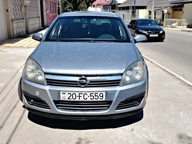 Opel Astra 2006, 250,000 km - 1.6 l - Gəncə