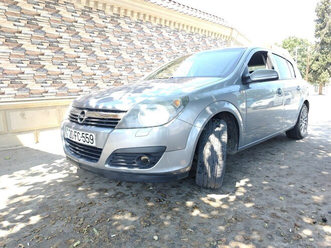 Opel Astra 2006, 250,000 km - 1.6 l - Gəncə